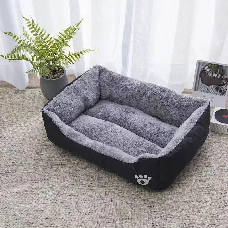 Caseta cuadrada para mascotas