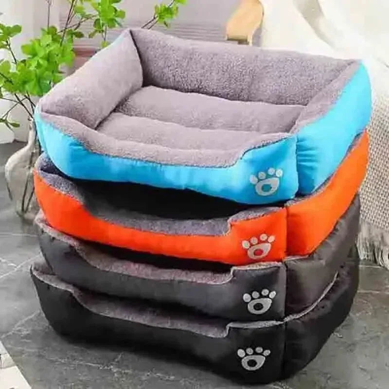 Caseta cuadrada para mascotas
